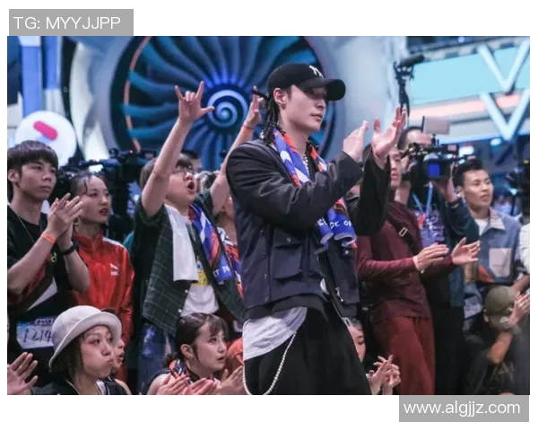 成都街舞队耐力之争引发热议舞者们的极限挑战与坚持精神探讨